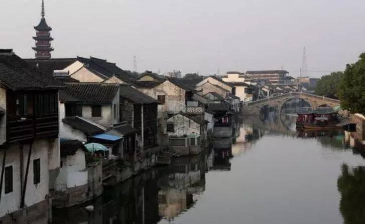 假日大厦